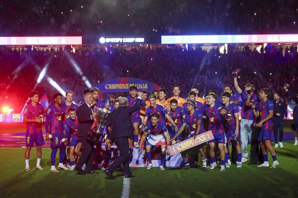 Así celebró el Barça de Hansi Flick en el Spotify Camp Nou